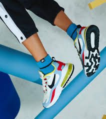 It takes you from busy days running errands to dinner out in style. Sneaker Release Nike Air Max 270 React Phantom Light Blue University Red