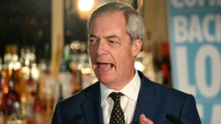 Nigel Farage makes huge announcement as Keir Starmer in crisis | Politics |  News | Express.co.uk