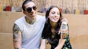 İki yıllık birlikteliğin ardından dünyaevine giren öykü karayel ve can bonomo, nikah sonrası soluğu asmalımescit'te aldı. Can Bonomo Ve Oyku Karayel In Tatil Keyfi Magazin Haberleri