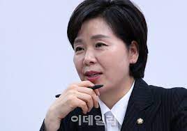 그날 처음으로 '미스 양'이 아닌 '양향자 씨'라고 불렸다. ì¸í„°ë·° ì–'í–¥ìž ìž'ì€ ì˜¤ë¥˜ê°€ ê³µì •ê²½ì œ ì·¨ì§€ ë§ì¹œë‹¤