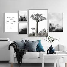 Di sana terdapat sebuah menara yang megah yaitu menara eiffel yang di gambar lukisan itu adalah sebuah gunung himalaya. Jual Poster Lukisan Pemandangan Gunung Nordic Bahan Kanvas Warna Hitam Putih Di Lapak Pek Joss Shop Bukalapak