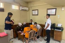 Kejari Surabaya siap sidangkan kasus video porno Kebaya Merah - ANTARA  News Jawa Timur