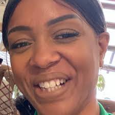 Sandy Crowe (@sandycrowe121)