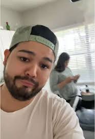 Tráteme serio mujer 🥰 #parati #comediaa #humoor #colombiano #humorentiktok