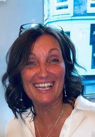 Louisa Wallace's Instagram, Twitter & Facebook