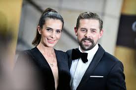„alles war so schön geplant, so schön vorbereitet. Doris Golpashin Privat So Lebt Die Schauspielerin Mit Freund Klaas Heufer Umlauf News De