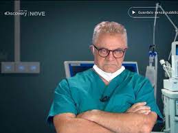 Non perdertela dal 18 settembre su nove e on demand su dplay. Crozza Diventa Zangrillo Covid Con Berlusconi Il Virus Si E Adattato All Ospite Corriere Tv