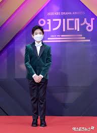 During the '2020 sbs drama award' that aired on december 31st, many actors and actresses received awards as they filled the year with excitement through their various works. Sdhnfsxjfcvmam