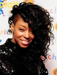 Long curly hair curly hair styles natural hair styles hair images hair pictures maternity hair wedding hairstyles cool hairstyles shaved hairstyles. Undercut Feminino Cacheado Pesquisa Google Half Shaved Hair Undercut Hairstyles Curly Hair Styles