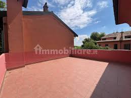 Vendita Villa a schiera in località belfuggito San Colombano al Lambro.  Buono stato, posto auto, con terrazza, riscaldamento autonomo, 130 m², rif.  96806418