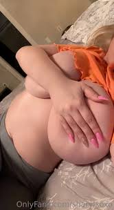 Sh4rylx0xo's provocative stance - an invitation to explore