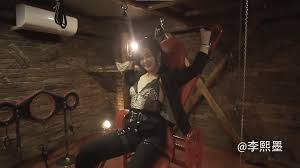 How to play in a kinky hotel - BoundHub guide