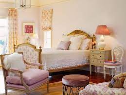 At first glance, decorating a small bedroom can seem quite limiting. 4 Most Beautiful Bedroom Decoration Ideas For Couples
