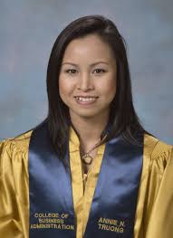 C O M M E N C E M E N T S P R I N G 2 0 1 2