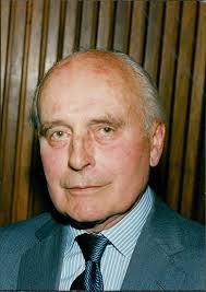 Amazon.com: Vintage photo of Hammond Innes British novelist. : Home &  Kitchen