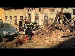 A földrengések általában a földkéregben felgyülemlett energia felszabadulásakor keletkező lökéshullámok. Ujabb Foldrenges Horvatorszagban Youtube
