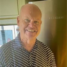 Edward Mccammon's Instagram, Twitter & Facebook