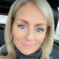 Beth Brownlee's Instagram, Twitter & Facebook