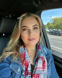 Which hobby helps you live longer? Turns out it's gardening! If you're  resolved to live a healthier lifestyle, eat better, and get more exercise,  gardening can give you all that and more.