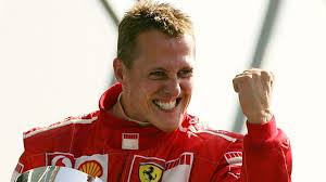 Navštíviť ho môžu iba traja ľudia, komunikuje len očami. Briti píšu, ako je  na tom Schumacher