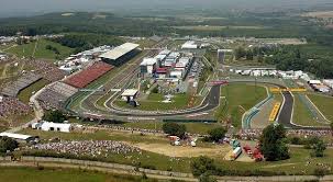 Formula 1 holds the hungarian grand prix during the middle of summer, and that only adds to the unique character of this venue. Circuit F1 Budapest