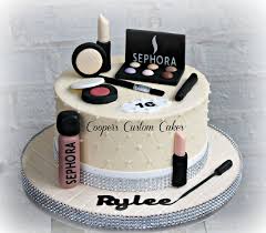 Makeup Cake Buttercream Cake With Fondant Details Make Up Cake Makeup Birthday Cakes Fondant Cakes