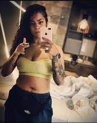 Fernanda adrielli, 21, a mc dricka, acumula mais de 50 milhões de visualizações nos vídeos de suas músicas no youtube e ganhou o apelido de rainha mas até o dia 11 de junho de 2019, fernanda estava passando dificuldades para comprar comida e pensava em largar o sonho de virar mc. Gente E Tenho Familia No Face Mas Vou Compartilhar Sim Facebook