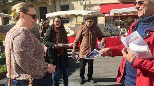 Rdv a 8h30 au 56rue saint vincent, pour repartition des equipes et des tracts + café de bienvenu. Dordogne Distribution De Tracts Sur Les Marches Par Les Communistes A Deux Mois Des Europeennes