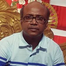 Amader lekhika Rabidra gabeshak Dr Rekha Raychoudhuri aj sakale prayat  holen 83 bachhar bayase . Tini dirghodin Sarojini Naidu College professor  Chhilen . Amader potrikar sampadak mondalir praktan sadasya prayata Amiya  Raychoudhurir