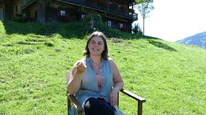 Roman melchinger aufgedeckt, dass lilli dessen leibliche tochter ist. Der Bergdoktor Interview Mit Ronja Forcher Heimatkanal Youtube