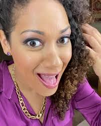 Debra Pumphrey's Instagram, Twitter & Facebook