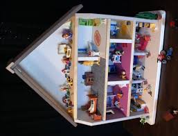 Fabriquer Une Maison De Poupee Ou De Playmobil Bidouilles Ikea Maison Playmobil Maison De Poupee Diy Maison Poupee