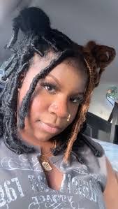 Stephanie Briggs's Instagram, Twitter & Facebook