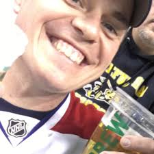 What are the pros and cons of running a bucket truck?