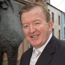 Fine Gael reinstates member who was expelled after promoting father's Dáil  bid