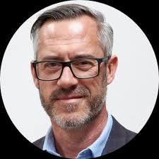 Me and my partner in crime, and wife, Cristina Oliva Rodríguez have gotten  the opportunity, and honor, to take over Happy Vegan!