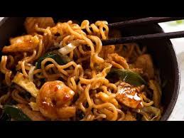 Mie Goreng Is A Street Food Favourite Noodle Dish In Indonesia And Malaysia Signature Sweet Sticky Savoury Sauce W In 2020 Recipetin Eats Chinese Cooking Asian Dishes