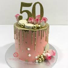 50th Birthday Cake Ideas For Mom Gold Drip Cake Idea Cake Birthday Fifty Drip Cakes Chocolate And Vanilla Cake Sweet 16 Cakes