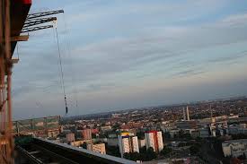 Bungee jumping ist etwas für echte adrenalinjunkies und genau für diejenigen unter euch habe ich die top 5 der besten bungee jumps in deutschland zusammengestellt. Bungee Jumping Aufnahme Von Park Inn By Radisson Berlin Alexanderplatz Tripadvisor