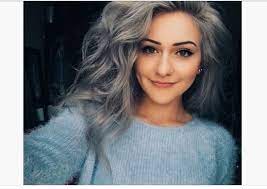 My gray hair before and after, via katie friedman. Granny Hair Heerlijke Haartrend Kapsels 2015 Korte Kapsels 2015 2016 Haarkleuren Kapsels Voor Dames Man Gorgeous Gray Hair Grey Hair Color Granny Hair