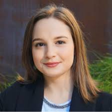 Julia Acker's Instagram, Twitter & Facebook