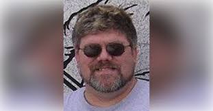 Robert Nuckolls's Instagram, Twitter & Facebook