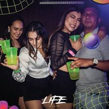 LIFE CLUB