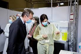 If not, you will be vaccinated immediately. Visite Du Centre De Vaccination Contre Le Covid 19 Cour Grand Ducale