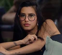 Delia Roldan's Instagram, Twitter & Facebook