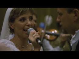 Szezon (esküvős dal jelenet)