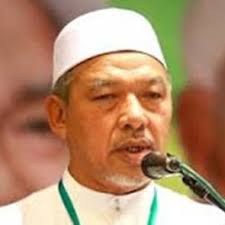 Ketua operasi balai bomba dan penyelamat bagan jermal, mohamad noor ismail berkata kejadian tanah runtuh pada pukul 8.40 itu turut menyebabkan. Isu Tanah Runtuh Tanjung Bungah Pas Sifatkan Kerajaan Dap Pulau Pinang Terlalu Bijak