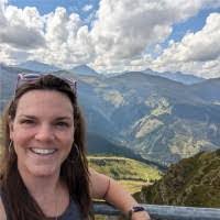 Amy Wegman's Instagram, Twitter & Facebook