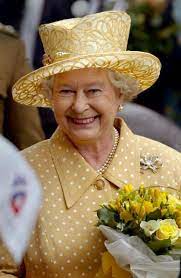 Pin By Youko Iino On La Reine Elisabeth D Angleterre Queen Elizabeth Queen Elizabeth Ii Her Majesty The Queen
