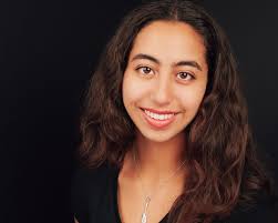 Emily Alcaide • Maestra